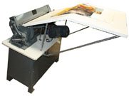 Electric Calendar Rimming Machine, Calendar Edger, Metal clipping machine for Calendar, a specialised machine to assemble wall hanging calendars. Advance in design and very compact in structure,easy to operate,efficient in production and excellent in qual