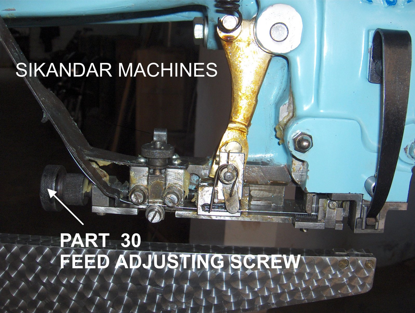 PART 30 FEED ADJUSTING SCREWW